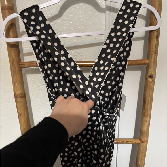 Urban Outfitters Delaney Polka Dot Plunge Dress With Slit Size Small - Picture 6 of 10